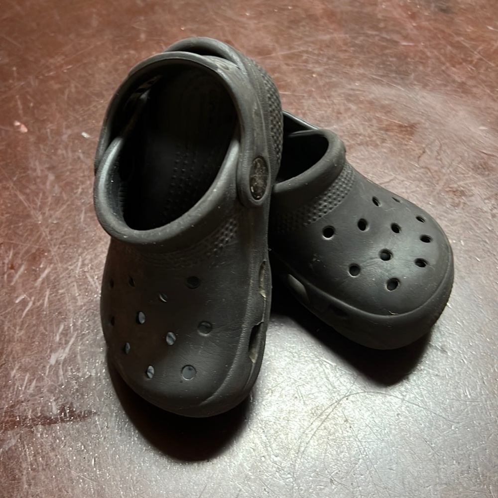 Crocs black T6